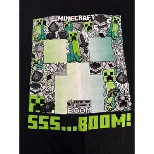 HOT TOPIC MINECRAFT NWT Graphic Tee Size M
